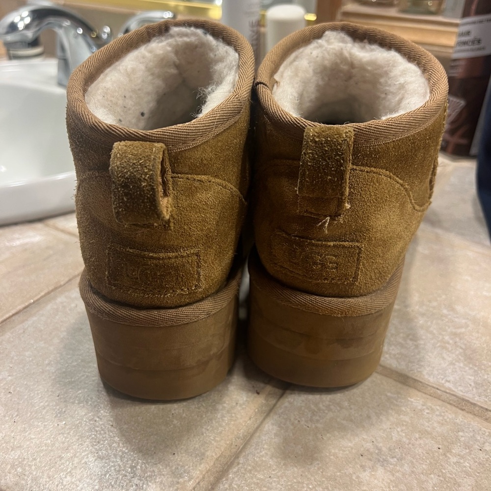 Cozy uggs - Picture 4 of 5
